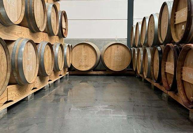 Barriles de Pellicle Vergistingen, nano-blendery belga de lambic, sidra y vino natural en Zedelgem.